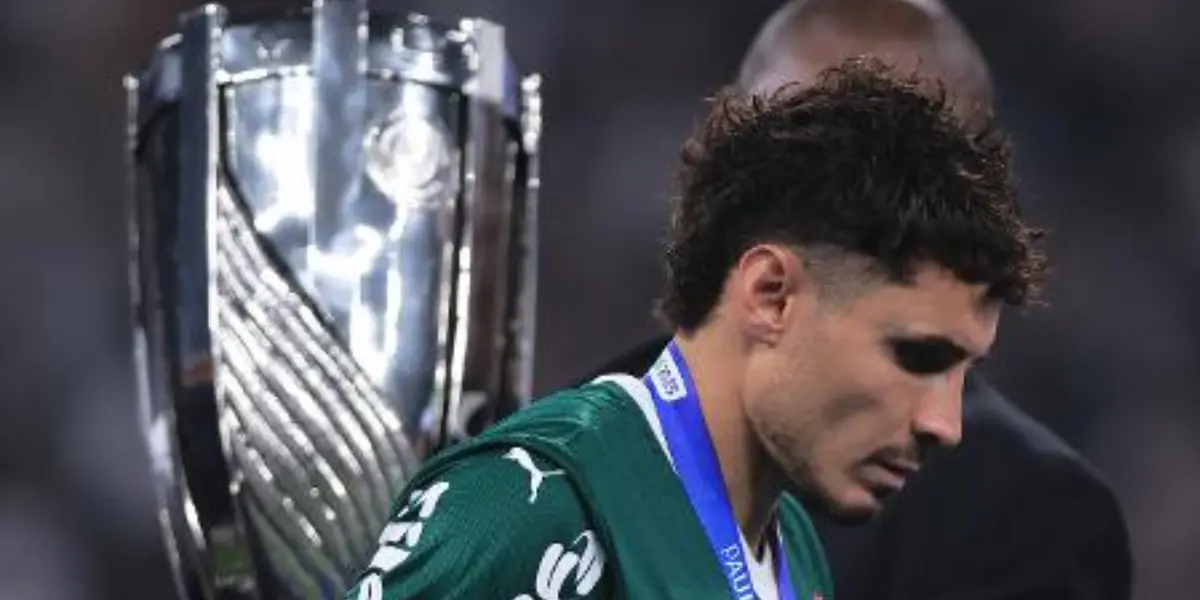 Se Raphael Veiga para em Hugo Souza, se torna vilão do Palmeiras em final perdida para Corinthians