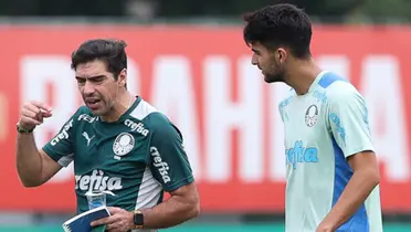 Abel Ferreira conversa com Flaco López