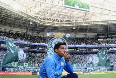 Ao ser elogiado por jornalista brasileiro, Abel Ferreira comparou a quantidade de títulos dos times