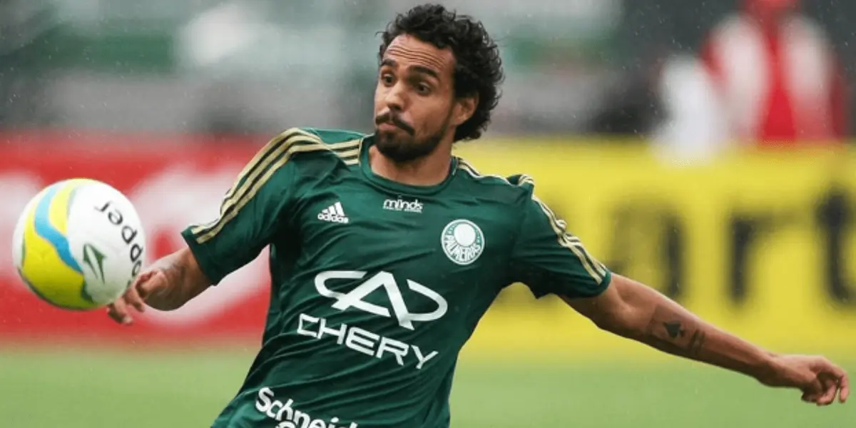 Atacante ex-Palmeiras e Flamengo virou ídolo e cidadão da Ásia