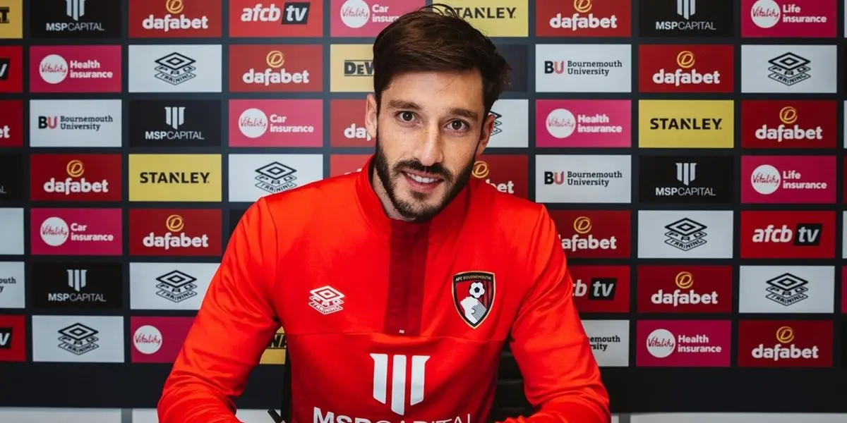 Ex-Palmeiras, Matías Viña dá caneta 'humilhante' e faz gol em vitória do Bournemouth