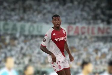 Jogador não conseguiria sustentar o manto.