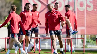 Marcão treinando pelo Sevilla. Foto: Divulgação/Sevilla
