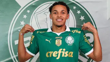 O jogador chegou e teve poucas chances dentro de campo