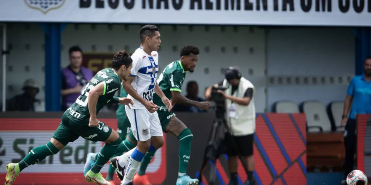 O maior salário do Palmeiras paga a folha do Água Santa