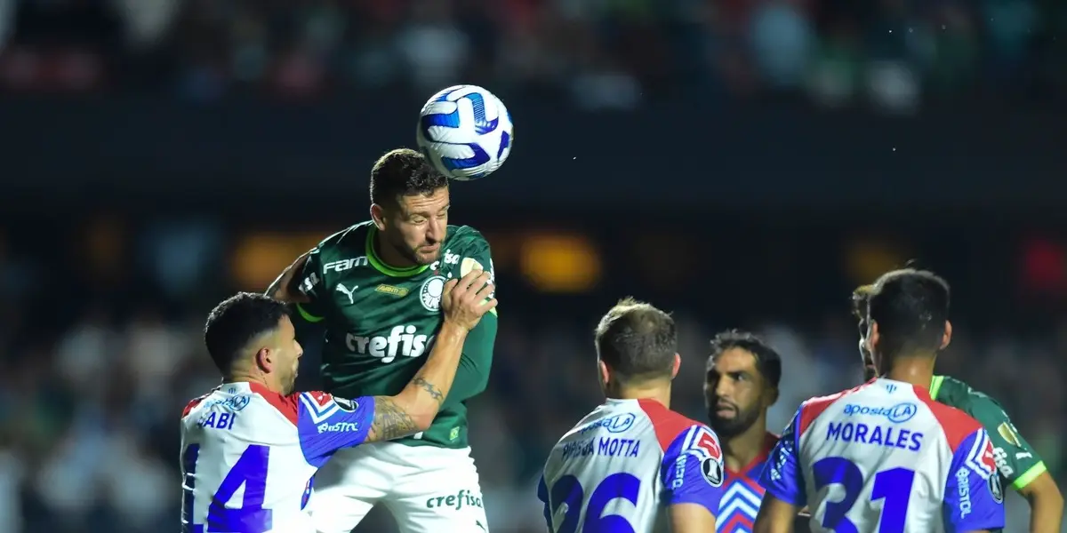 Palmeiras perdendo o primeiro tempo do jogo