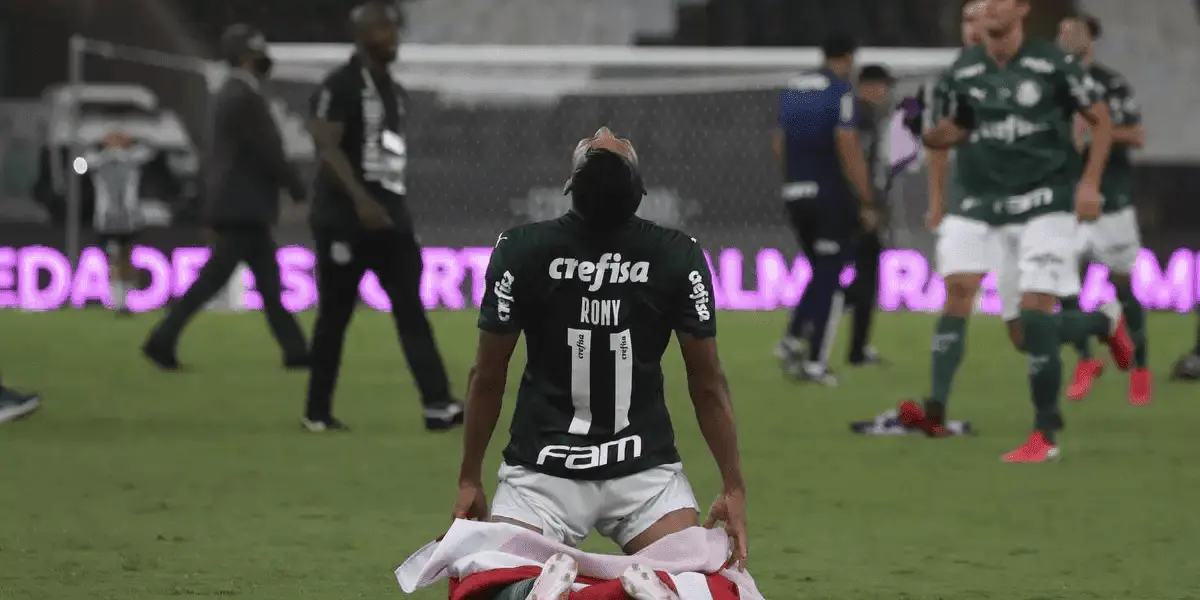 Rony superou o grande craque Zico na Libertadores