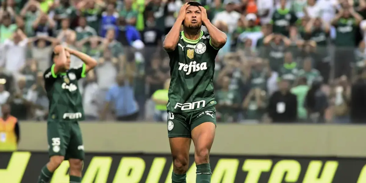 Time leva golpe surpreendente na estreia